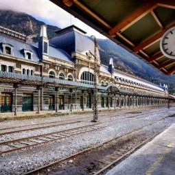 LA JACETÀNIA. CANFRANC I LA...